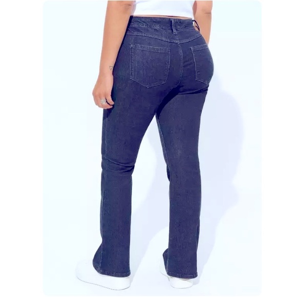 Torrid Luxe Slim Boot Super Stretch Mid-Rise Jean plus size 16 xt(extra tall) - Picture 4 of 6